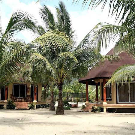 Le Palme Beach Resort Пандан Экстерьер фото