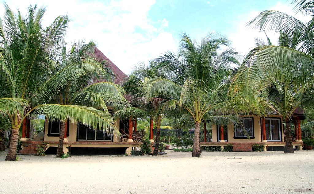 Le Palme Beach Resort Пандан Экстерьер фото